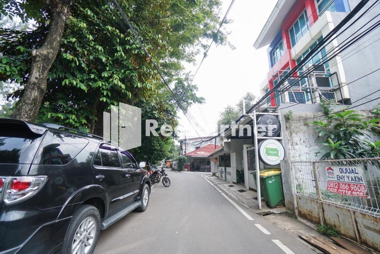 Eascot Hotel Mitra Reddoorz Jacarta Exterior foto