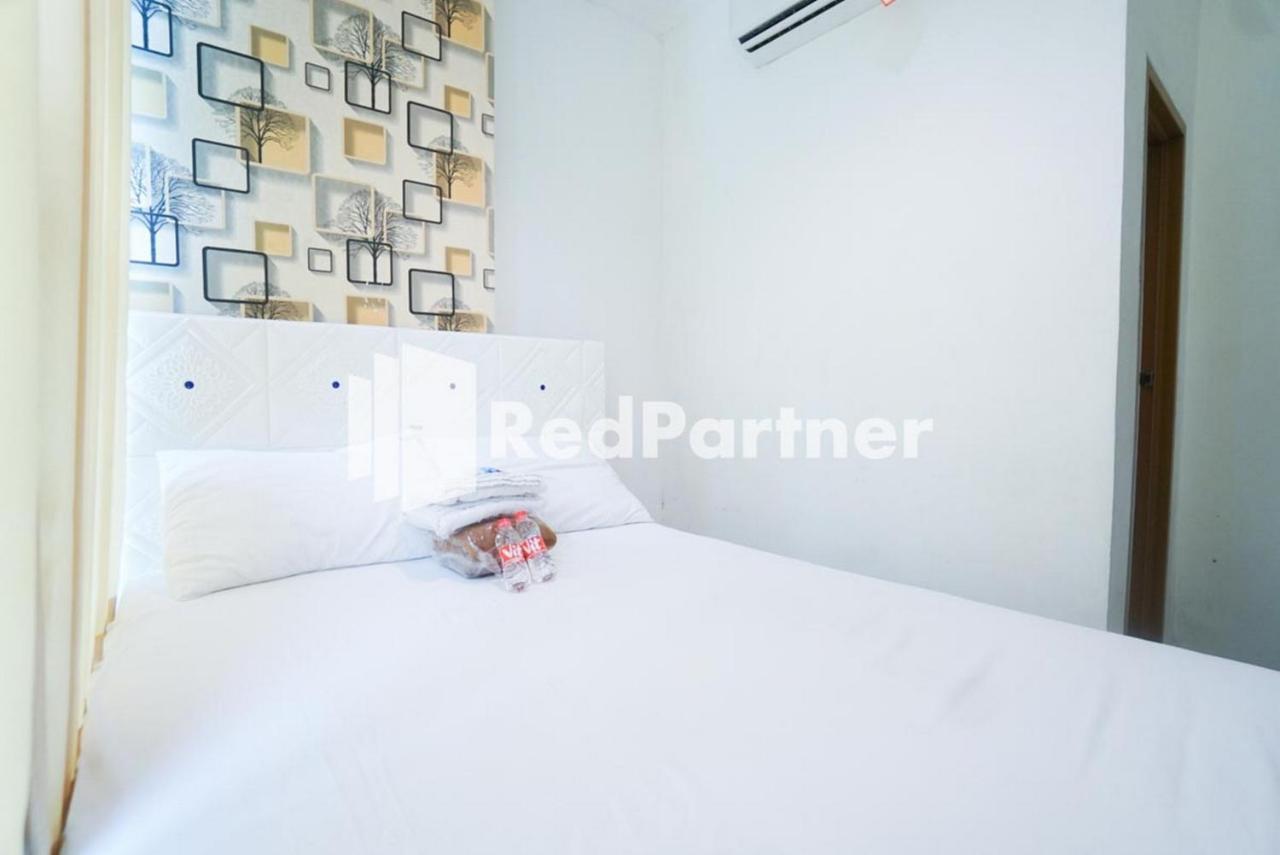 Eascot Hotel Mitra Reddoorz Jacarta Exterior foto